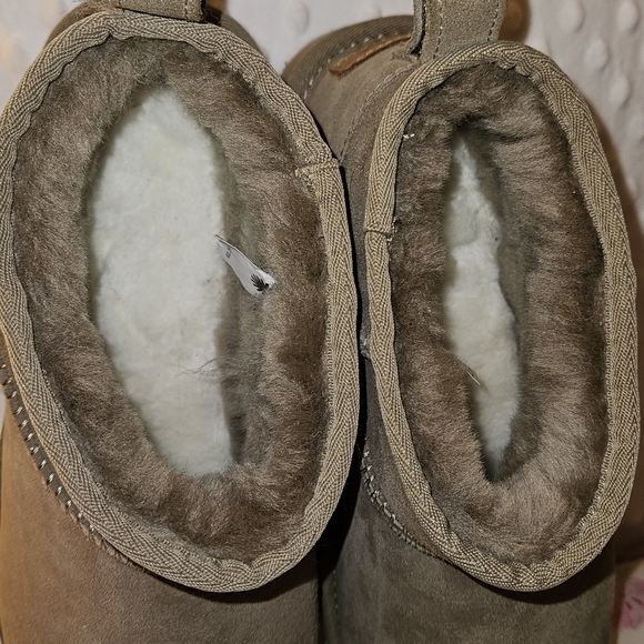 UGG Ultra Mini Boots - Picture 3 of 16